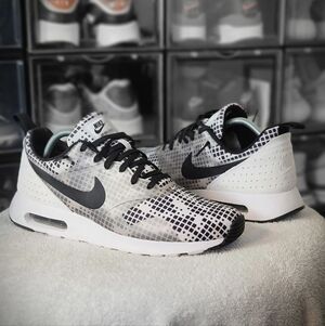 NIKE AIR MAX TAVAS PIXEL Mwns 10 FAST SHIPPER